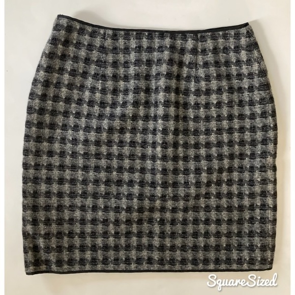 MOSCHINO CHEAP AND CHIC Mini Skirt Wool S 2 4 - Picture 3 of 3